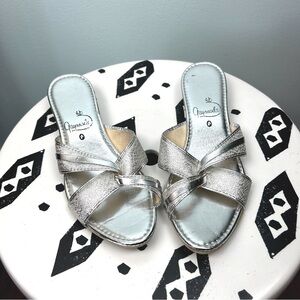 43 . Vintage 🌸 70s Strappy Silver Slides